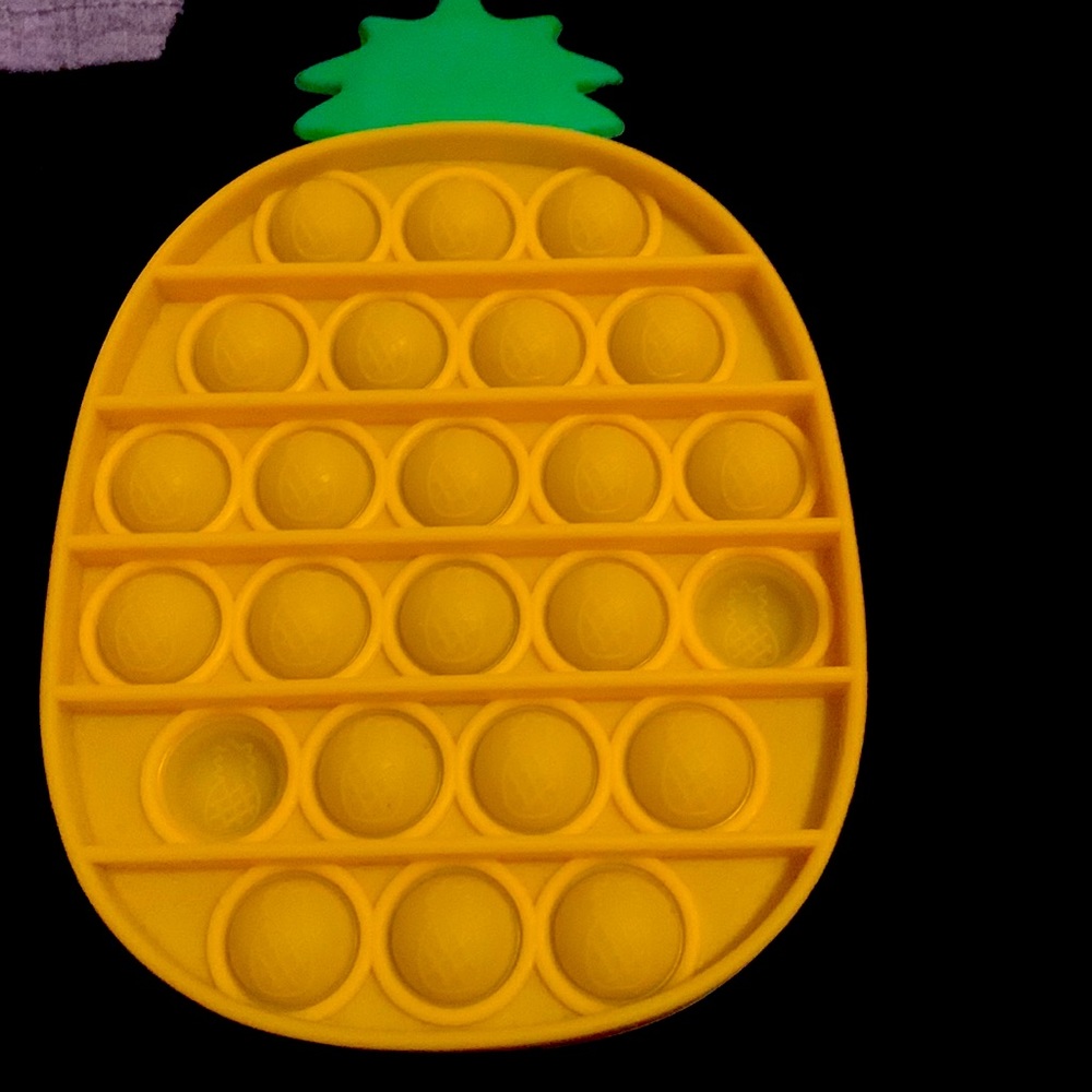 I’m selling these two pop it’s bc I don’t play with them and there new